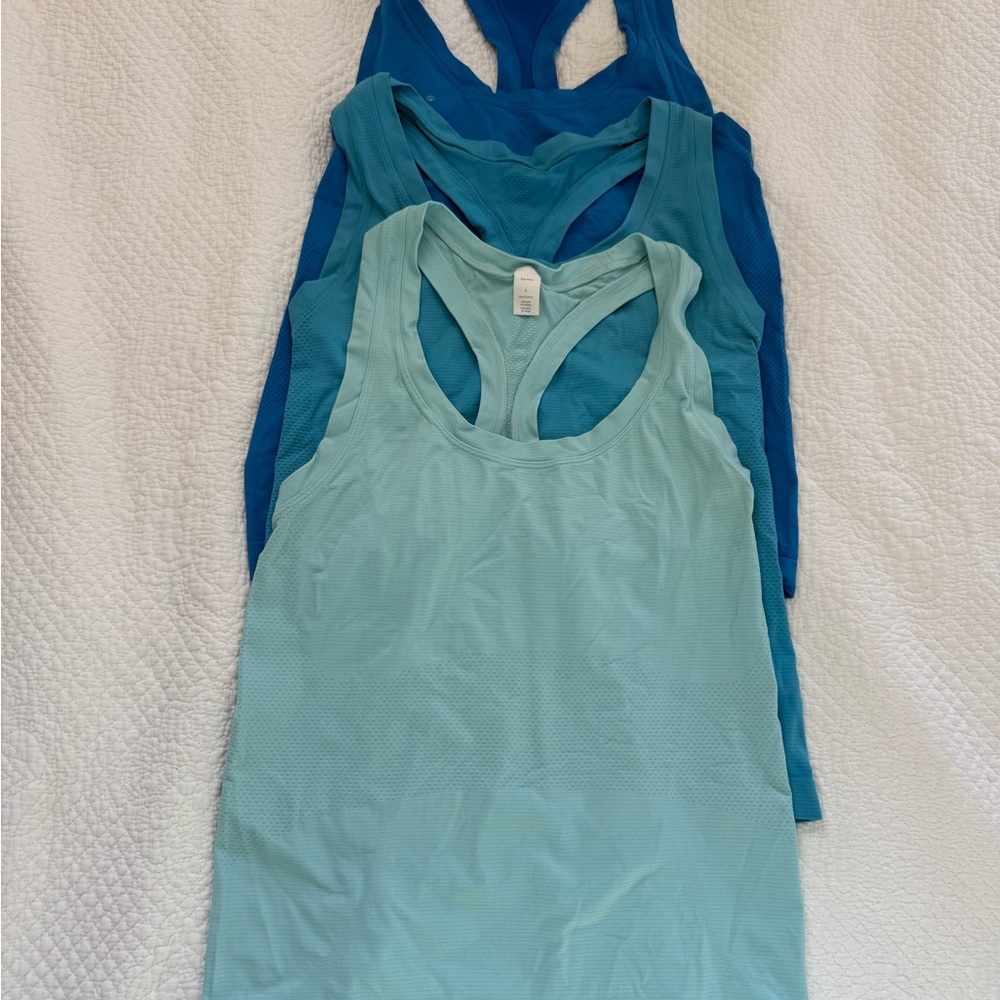 Bundle of 3 Mathcat Women's L Seamless Tank Tops in Blues